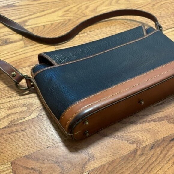 Vintage Dooney & Bourke Crossbody Bag - Picture 15 of 16
